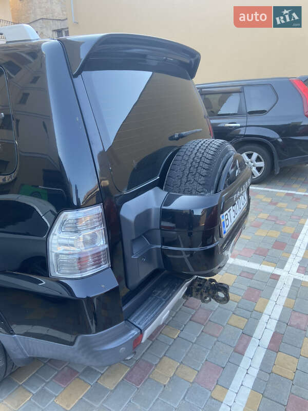 Внедорожник / Кроссовер Mitsubishi Pajero 2007 в Киеве