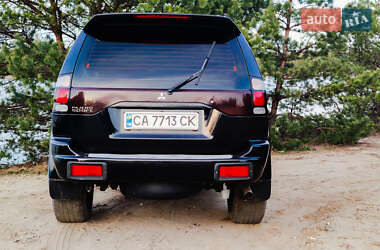 Внедорожник / Кроссовер Mitsubishi Pajero 2006 в Городище