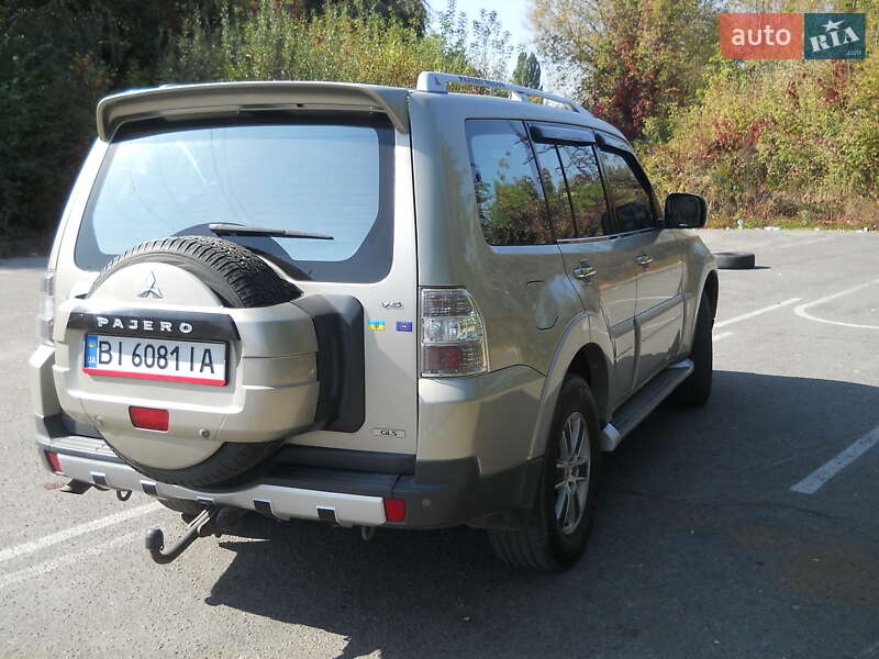 Внедорожник / Кроссовер Mitsubishi Pajero 2008 в Полтаве