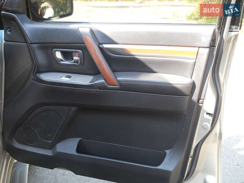 Внедорожник / Кроссовер Mitsubishi Pajero 2008 в Полтаве