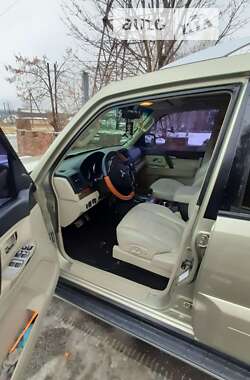 Внедорожник / Кроссовер Mitsubishi Pajero 2007 в Боярке