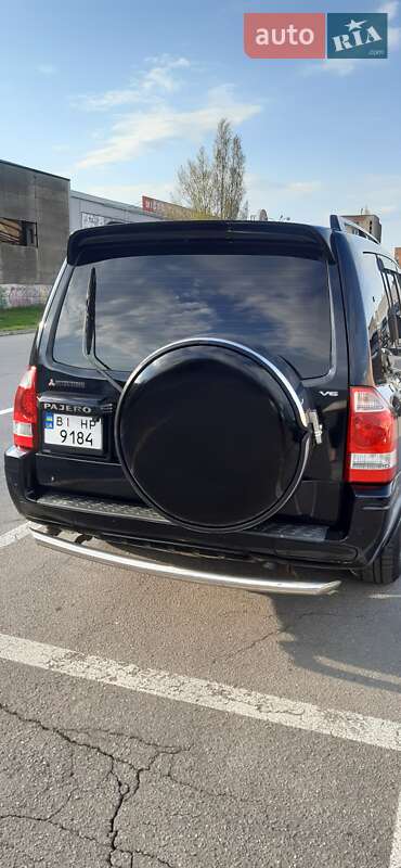 Внедорожник / Кроссовер Mitsubishi Pajero 2005 в Полтаве