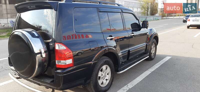 Внедорожник / Кроссовер Mitsubishi Pajero 2005 в Полтаве