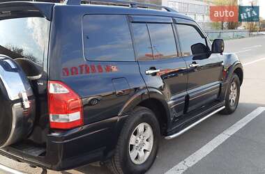 Внедорожник / Кроссовер Mitsubishi Pajero 2005 в Полтаве