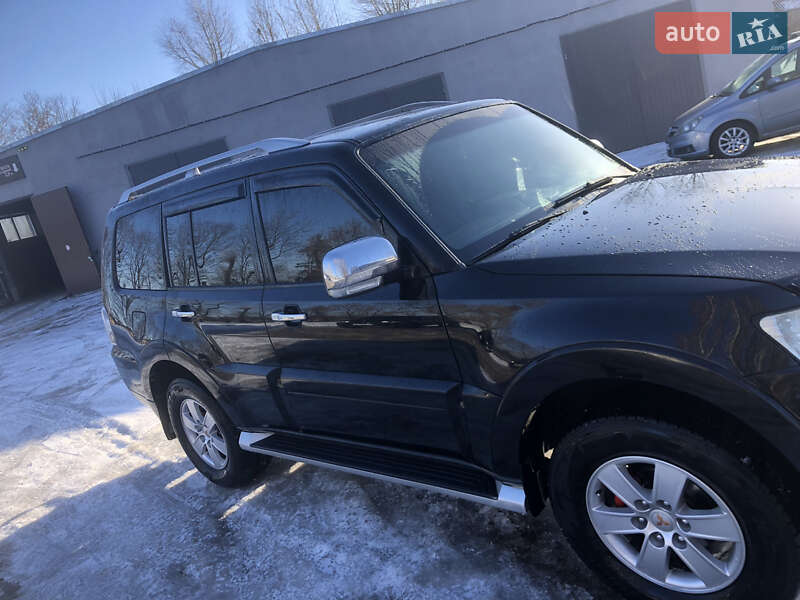 Внедорожник / Кроссовер Mitsubishi Pajero 2008 в Тернополе