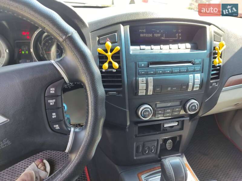 Позашляховик / Кросовер Mitsubishi Pajero 2007 в Апостоловому