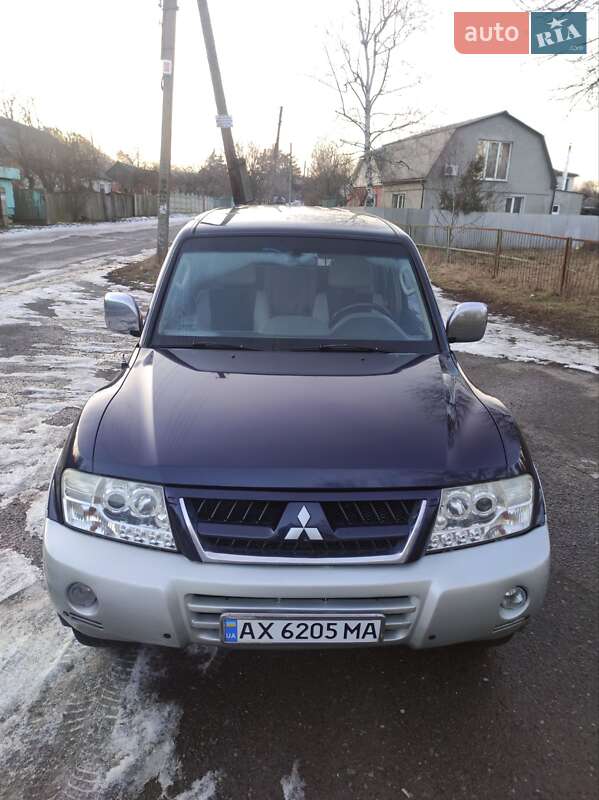Внедорожник / Кроссовер Mitsubishi Pajero 2003 в Харькове