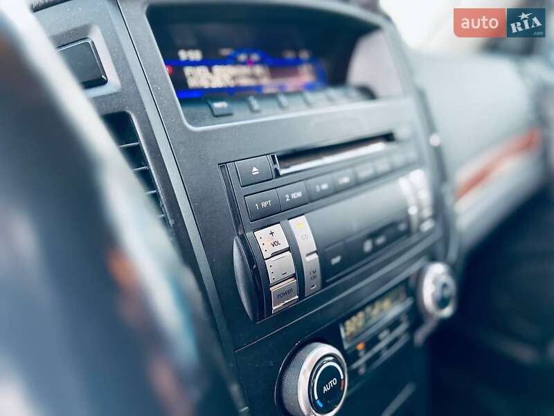 Внедорожник / Кроссовер Mitsubishi Pajero 2008 в Бердичеве фото 17 Внедорожник / Кроссовер Mitsubishi Pajero 2008 в Бердичеве