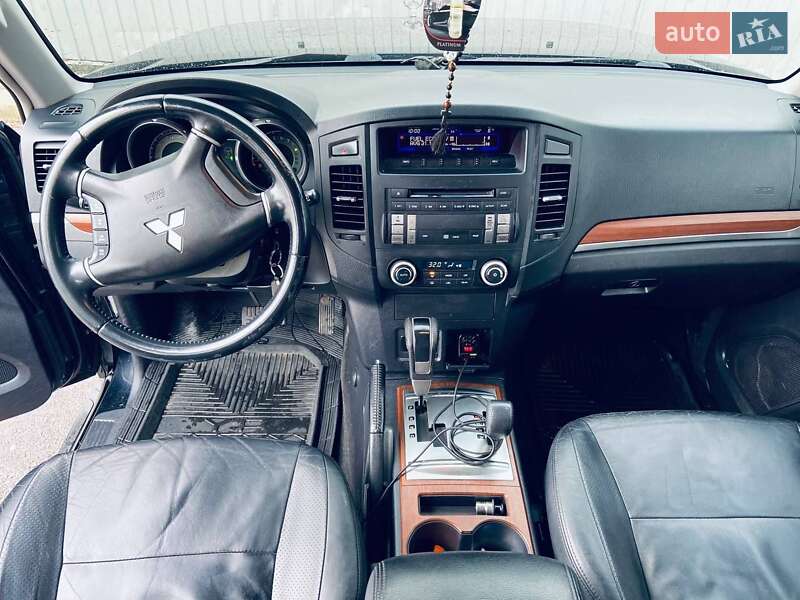 Внедорожник / Кроссовер Mitsubishi Pajero 2008 в Бердичеве фото 20 Внедорожник / Кроссовер Mitsubishi Pajero 2008 в Бердичеве