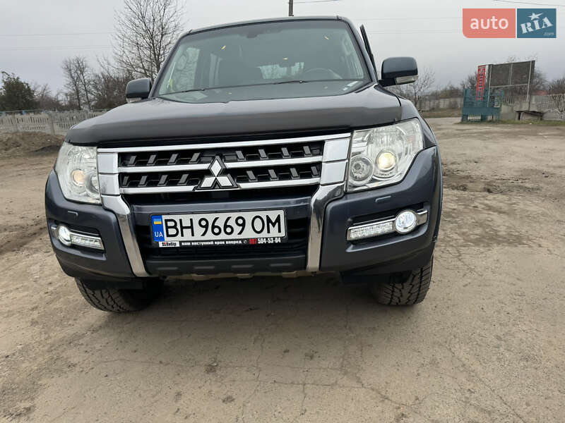 Позашляховик / Кросовер Mitsubishi Pajero 2010 в Балті