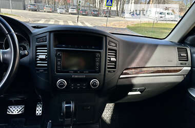 Внедорожник / Кроссовер Mitsubishi Pajero 2014 в Тернополе