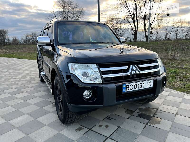 Mitsubishi Pajero 2008