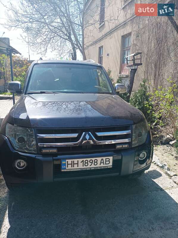 Позашляховик / Кросовер Mitsubishi Pajero 2007 в Одесі