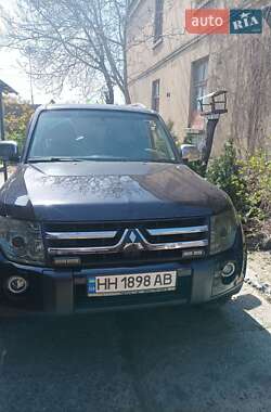 Внедорожник / Кроссовер Mitsubishi Pajero 2007 в 
