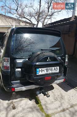 Внедорожник / Кроссовер Mitsubishi Pajero 2007 в 