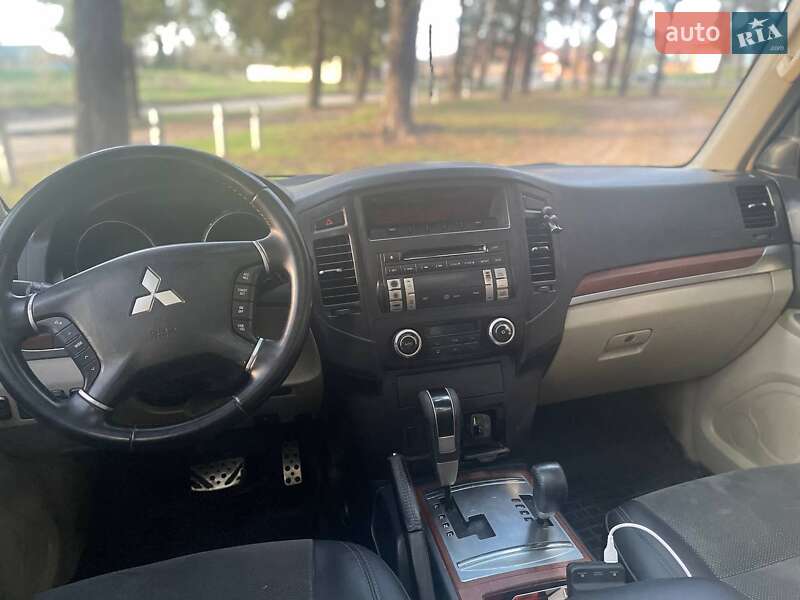 Внедорожник / Кроссовер Mitsubishi Pajero 2008 в Сумах
