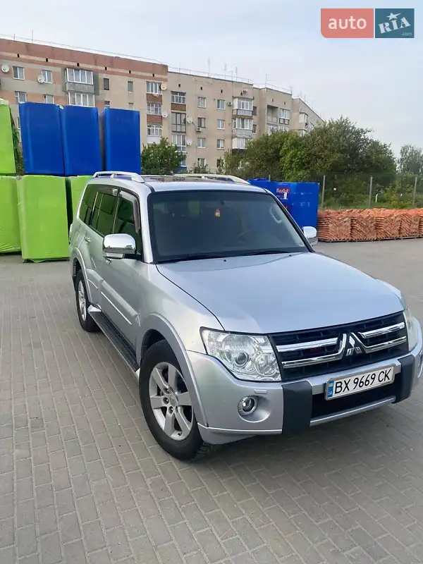 Mitsubishi Pajero 2007 VIN JMYLRV73W7J706852 фото оголошення 11 з 46