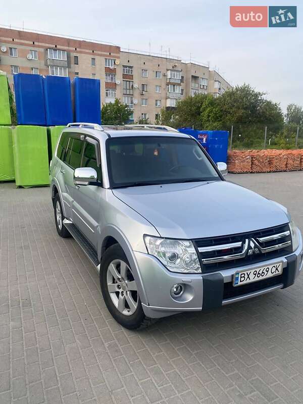 Mitsubishi Pajero 2008