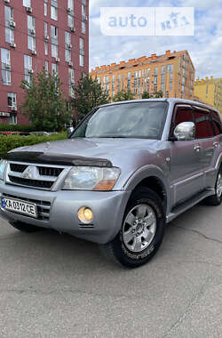 Позашляховик / Кросовер Mitsubishi Pajero 2003 в Києві