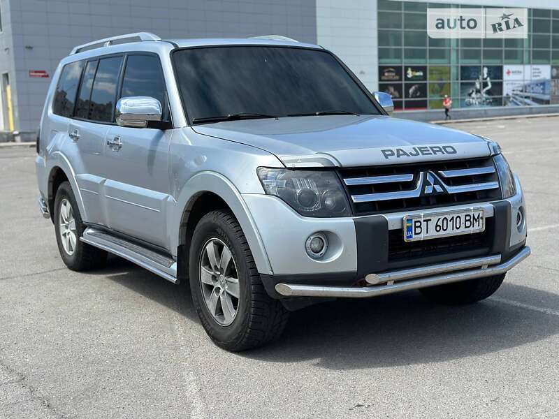 Внедорожник / Кроссовер Mitsubishi Pajero 2008 в Запорожье