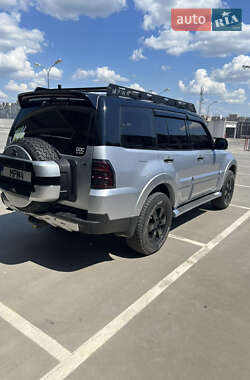 Внедорожник / Кроссовер Mitsubishi Pajero 2007 в Киеве