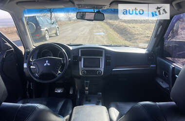 Внедорожник / Кроссовер Mitsubishi Pajero 2008 в Сторожинце