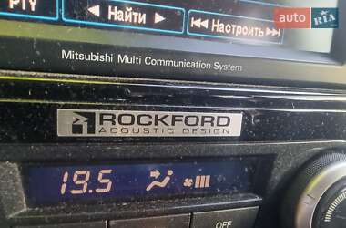 Внедорожник / Кроссовер Mitsubishi Pajero 2010 в 
