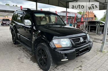 Внедорожник / Кроссовер Mitsubishi Pajero 2005 в Дубно