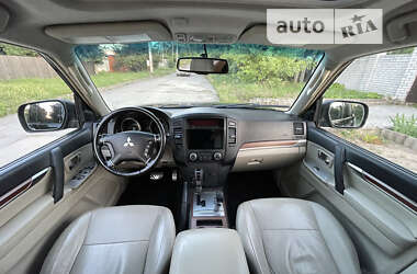 Внедорожник / Кроссовер Mitsubishi Pajero 2008 в Днепре