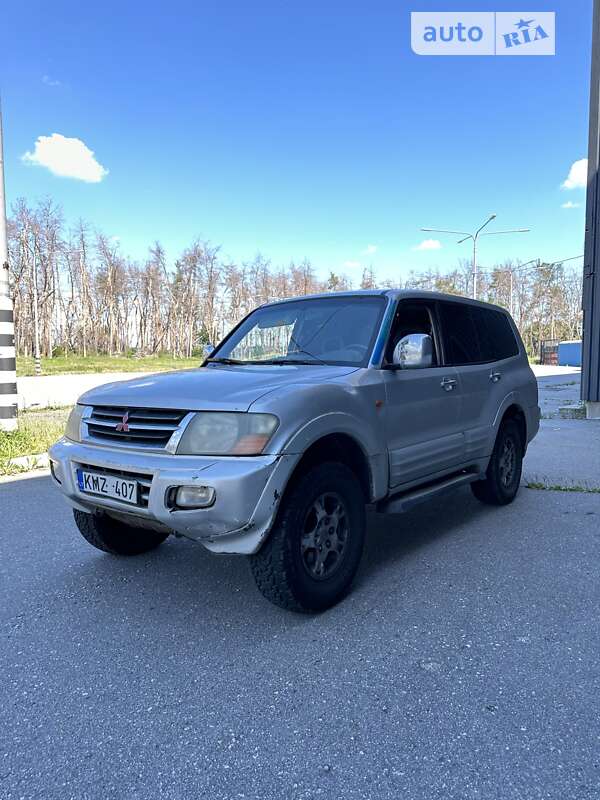 Позашляховик / Кросовер Mitsubishi Pajero 2002 в Харкові