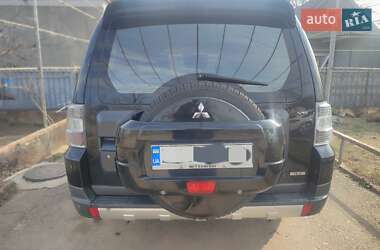 Внедорожник / Кроссовер Mitsubishi Pajero 2007 в Новом Буге