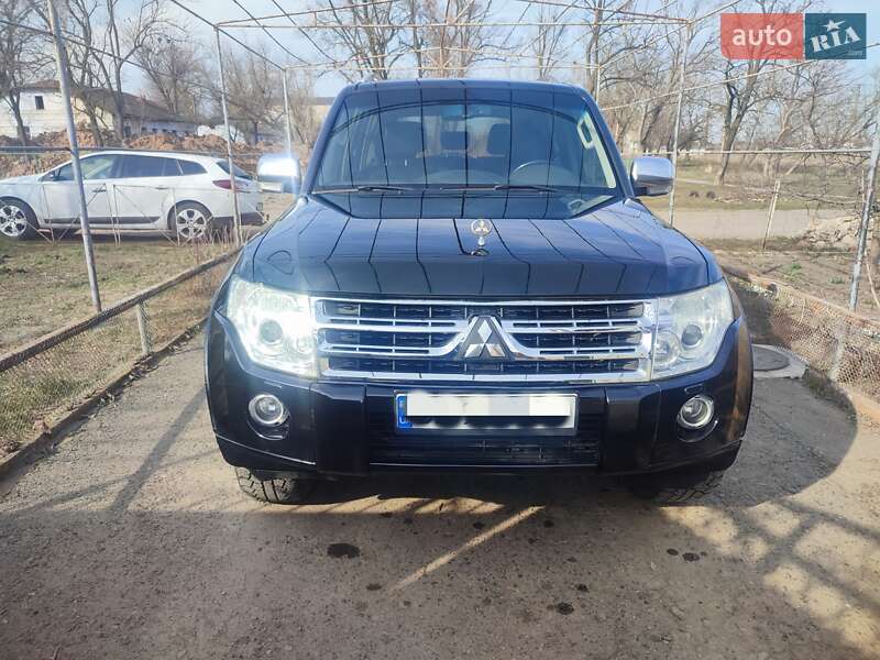 Позашляховик / Кросовер Mitsubishi Pajero 2007 в Новому Бузі