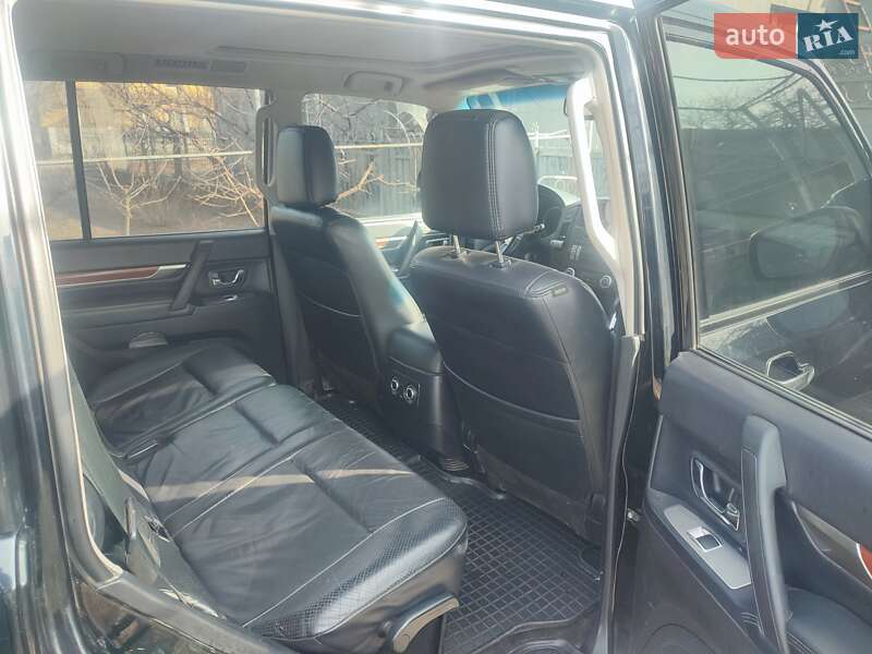 Позашляховик / Кросовер Mitsubishi Pajero 2007 в Новому Бузі