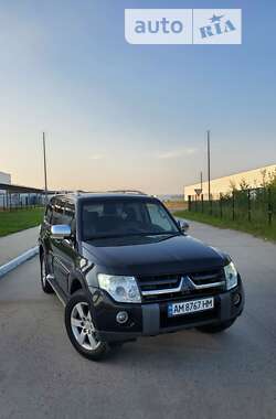 Внедорожник / Кроссовер Mitsubishi Pajero 2008 в Коростене