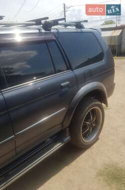 Позашляховик / Кросовер Mitsubishi Pajero 2008 в 