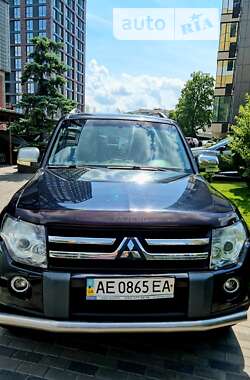 Внедорожник / Кроссовер Mitsubishi Pajero 2008 в Днепре