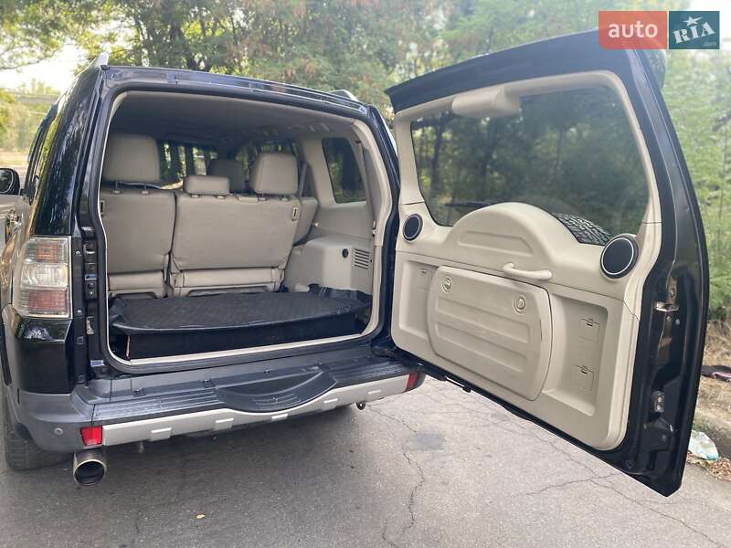 Внедорожник / Кроссовер Mitsubishi Pajero 2007 в Николаеве