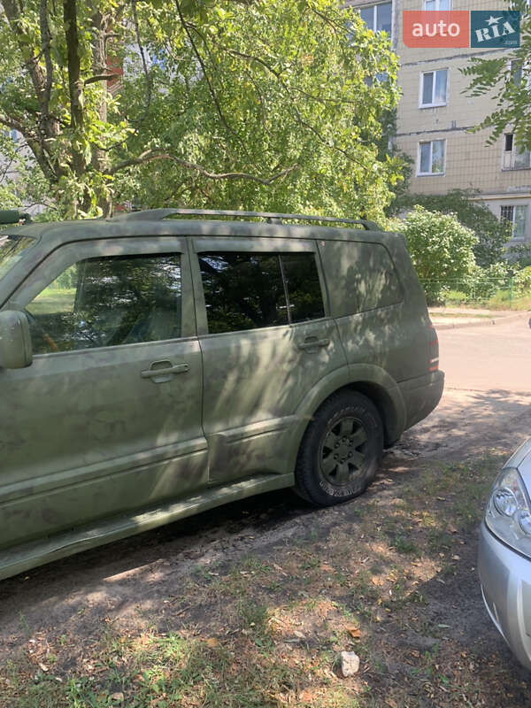 Внедорожник / Кроссовер Mitsubishi Pajero 2006 в Киеве