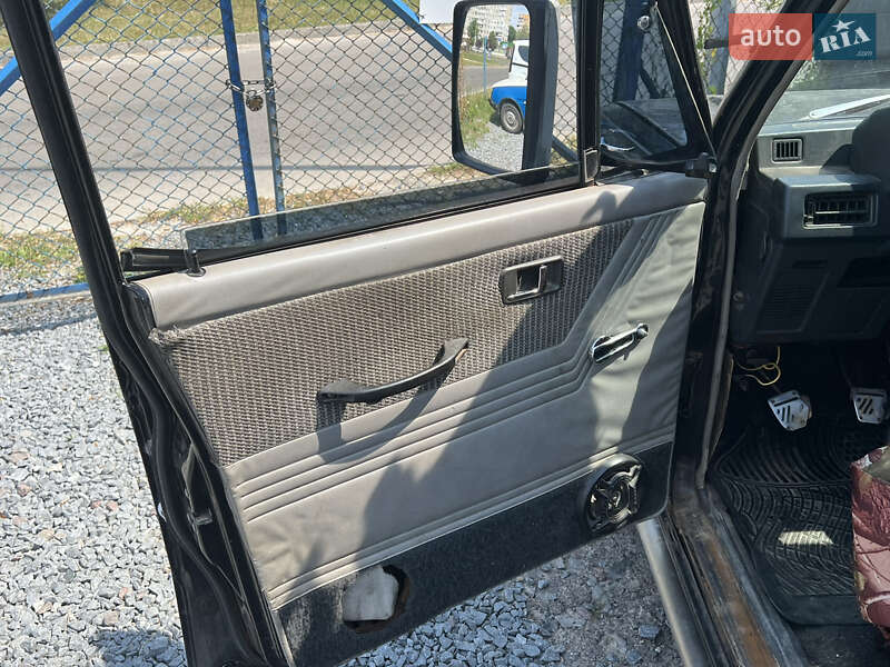 Внедорожник / Кроссовер Mitsubishi Pajero 1988 в Львове фото 11 Внедорожник / Кроссовер Mitsubishi Pajero 1988 в Львове