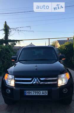 Внедорожник / Кроссовер Mitsubishi Pajero 2007 в Подольске