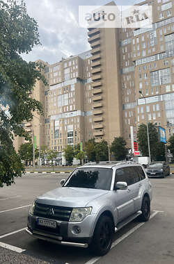 Внедорожник / Кроссовер Mitsubishi Pajero 2008 в Харькове