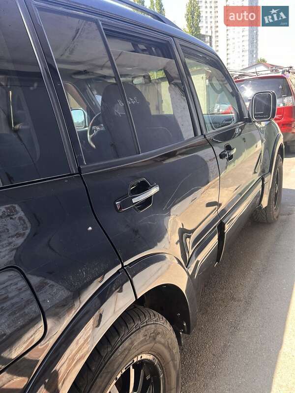 Внедорожник / Кроссовер Mitsubishi Pajero 2006 в Киеве фото 27 Внедорожник / Кроссовер Mitsubishi Pajero 2006 в Киеве