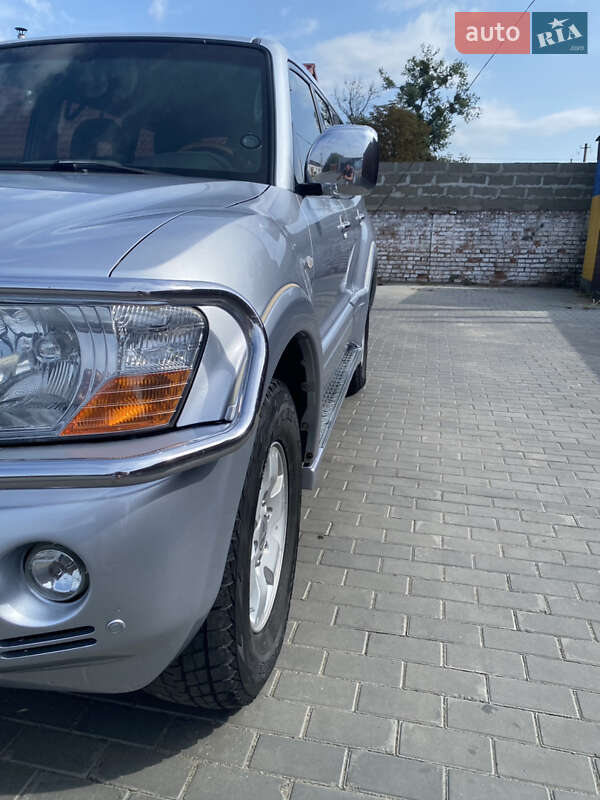 Позашляховик / Кросовер Mitsubishi Pajero 2005 в Малині фото 4 Позашляховик / Кросовер Mitsubishi Pajero 2005 в Малині