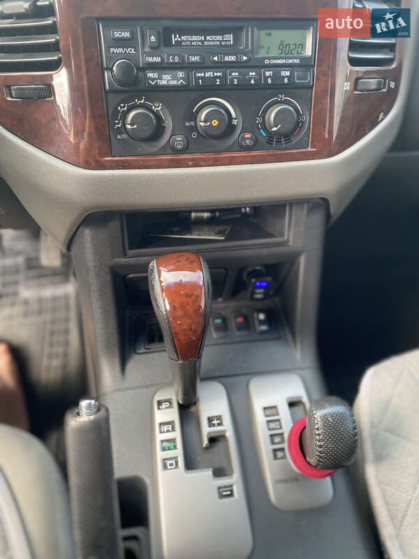 Позашляховик / Кросовер Mitsubishi Pajero 2005 в Малині фото 15 Позашляховик / Кросовер Mitsubishi Pajero 2005 в Малині