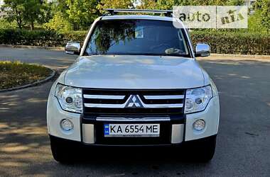 Позашляховик / Кросовер Mitsubishi Pajero 2007 в Києві