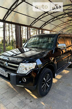 Внедорожник / Кроссовер Mitsubishi Pajero 2007 в Киеве