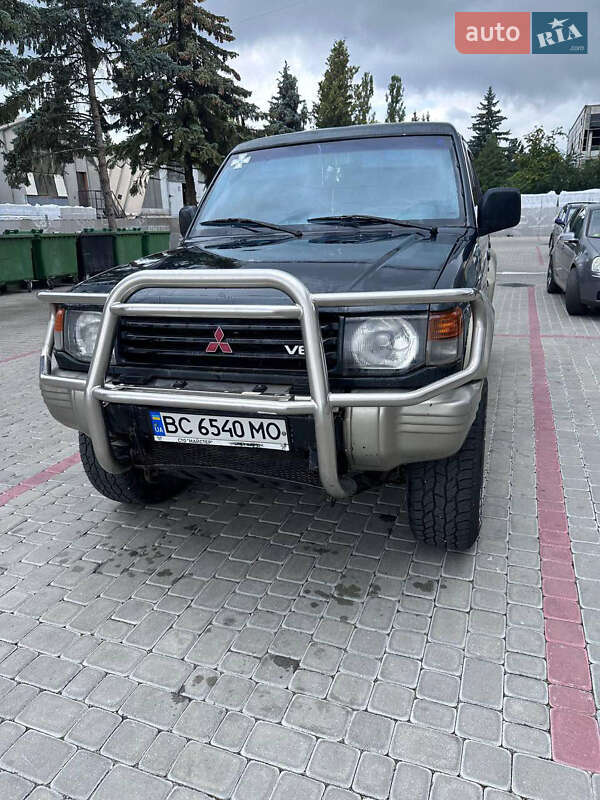 Mitsubishi Pajero 1997