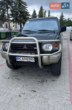 Внедорожник / Кроссовер Mitsubishi Pajero 1997 в 