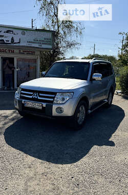 Позашляховик / Кросовер Mitsubishi Pajero 2008 в Білгороді-Дністровському