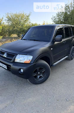 Позашляховик / Кросовер Mitsubishi Pajero 2004 в Ізюмі